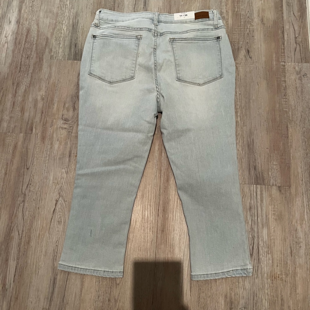 Judy Blue Light Blue Skinny Fit Capris - Picture 3 of 4